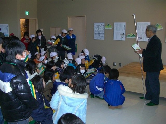 s-（220119）塩田西小4年生1,2組見学会021.jpg